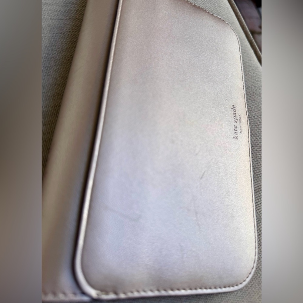 Kate Spade Large Women's Wallet in Gold - Picture 10 of 13